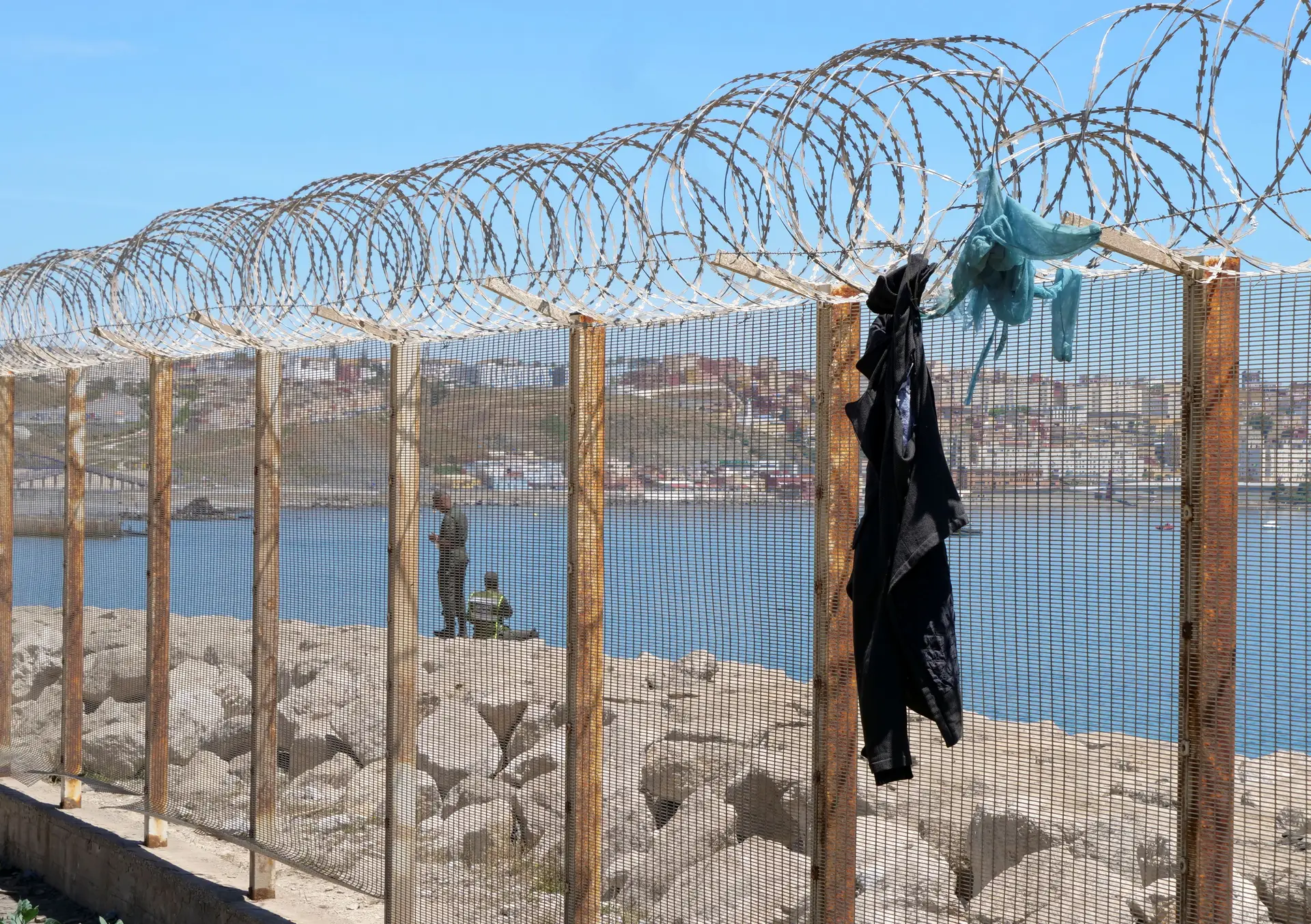 Jovem migrante encontrado morto no mar perto da costa de Ceuta