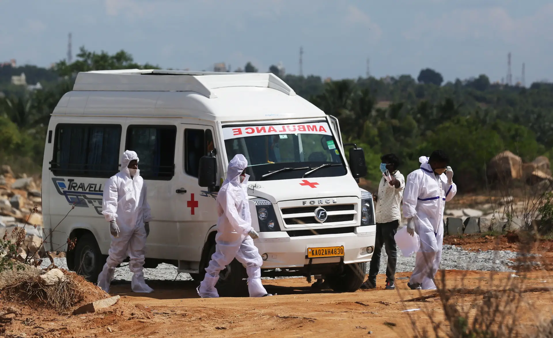 Covid-19: Índia regista pela primeira vez mais de 4.500 mortos num só dia