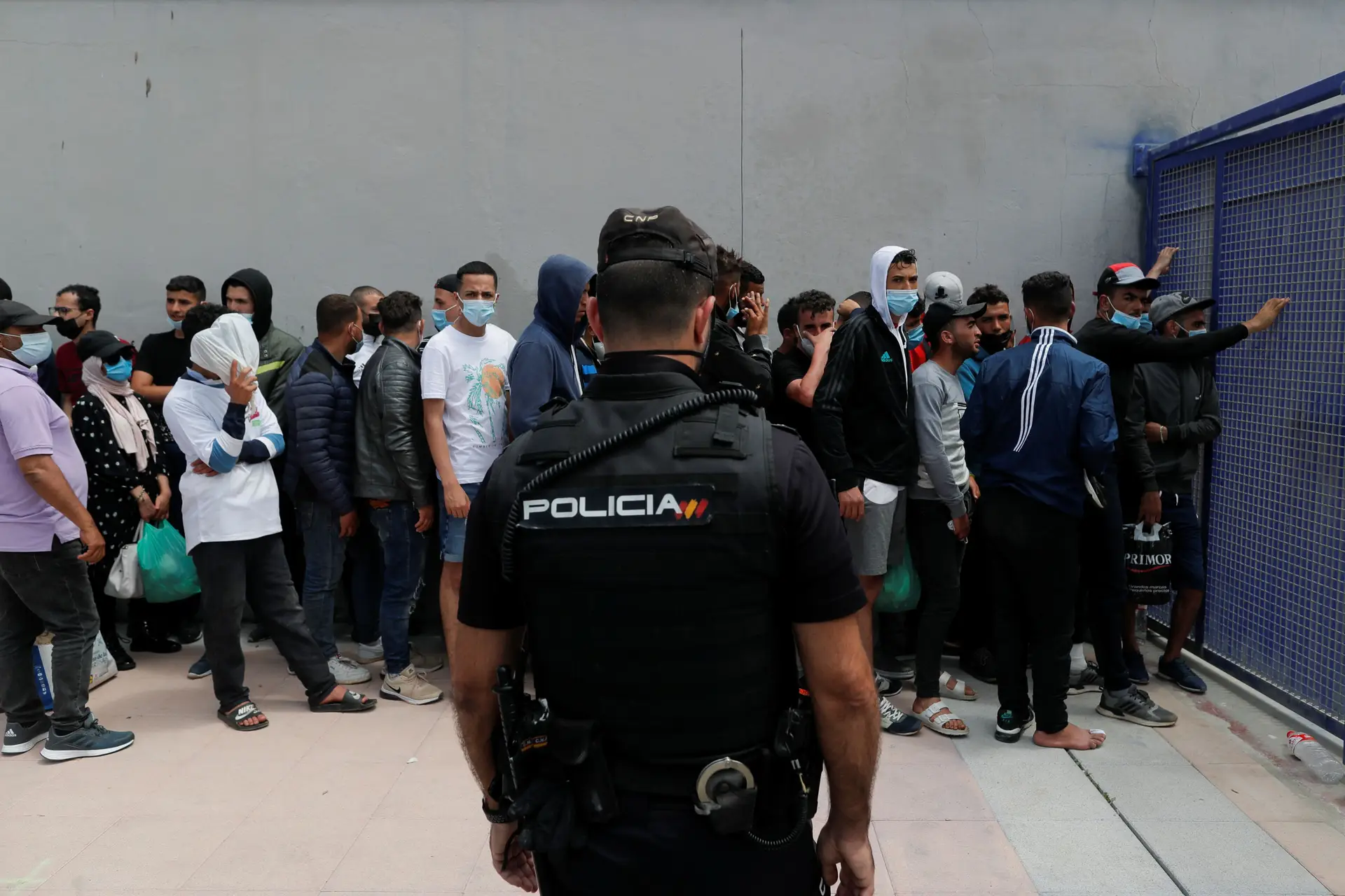 Ceuta regista nove casos de covid-19 em jovens migrantes