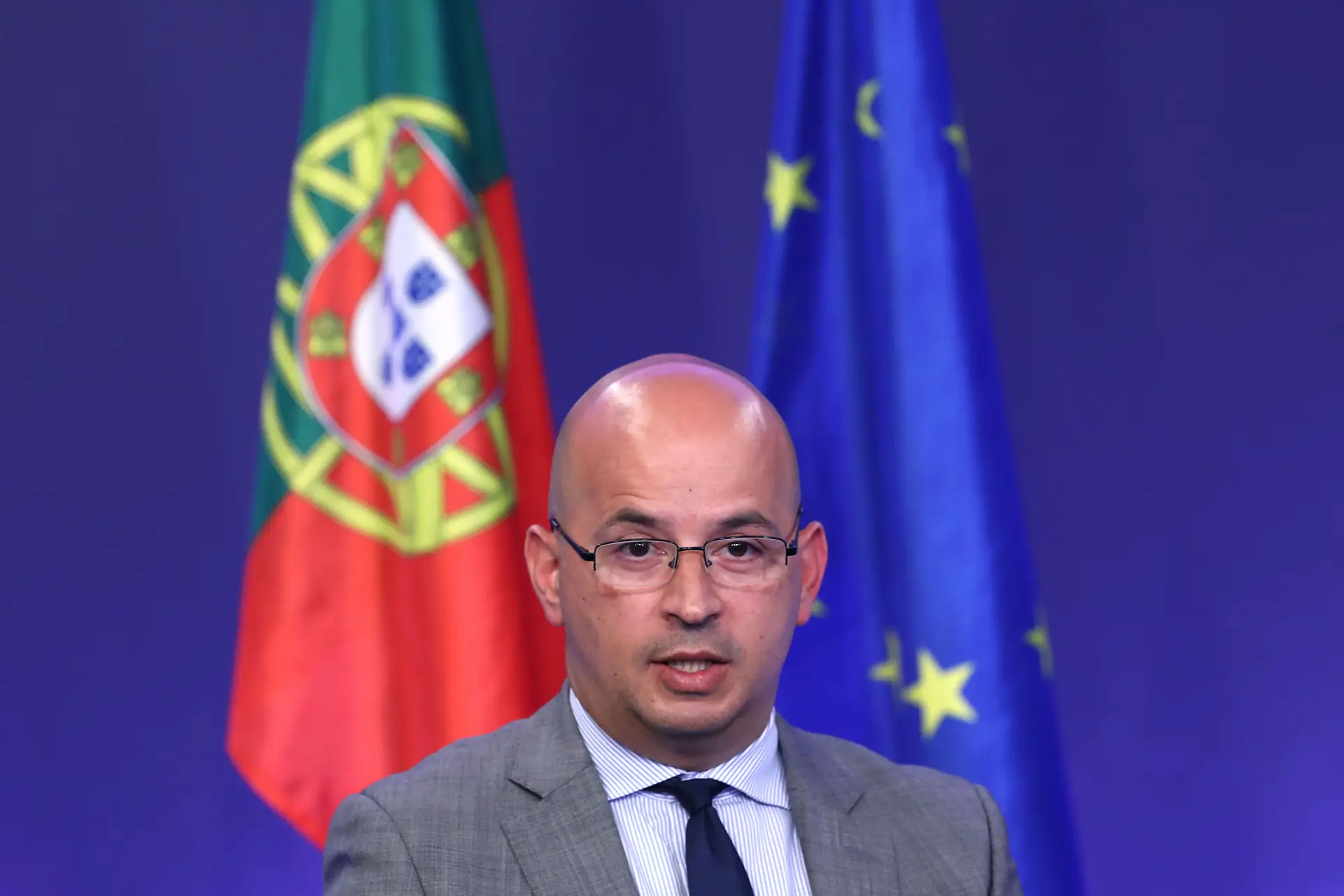 Ministro das Finanças rejeita "dramatismo" com fim das moratórias