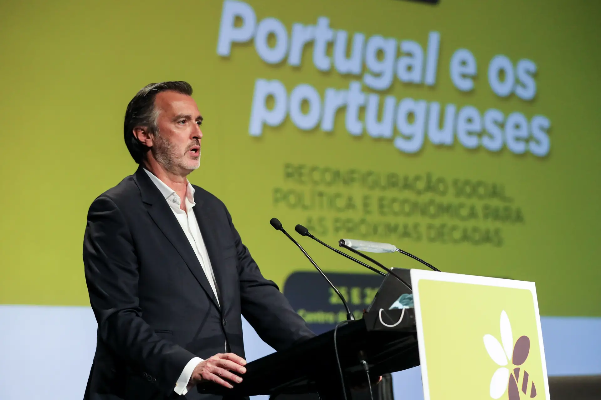 Cotrim Figueiredo avisa Rio que não conte com Iniciativa Liberal para "fazer jogo da esquerda"
