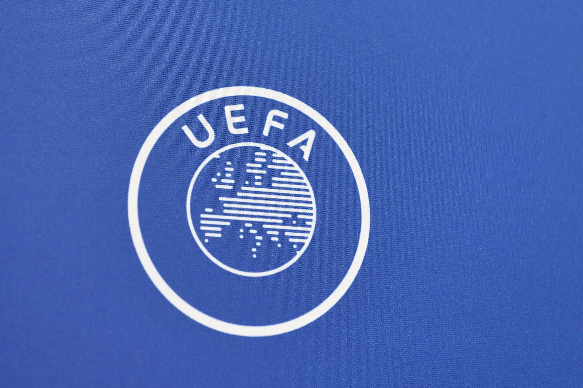 Covid-19: UEFA confirma adiamento do Tottenham-Rennes