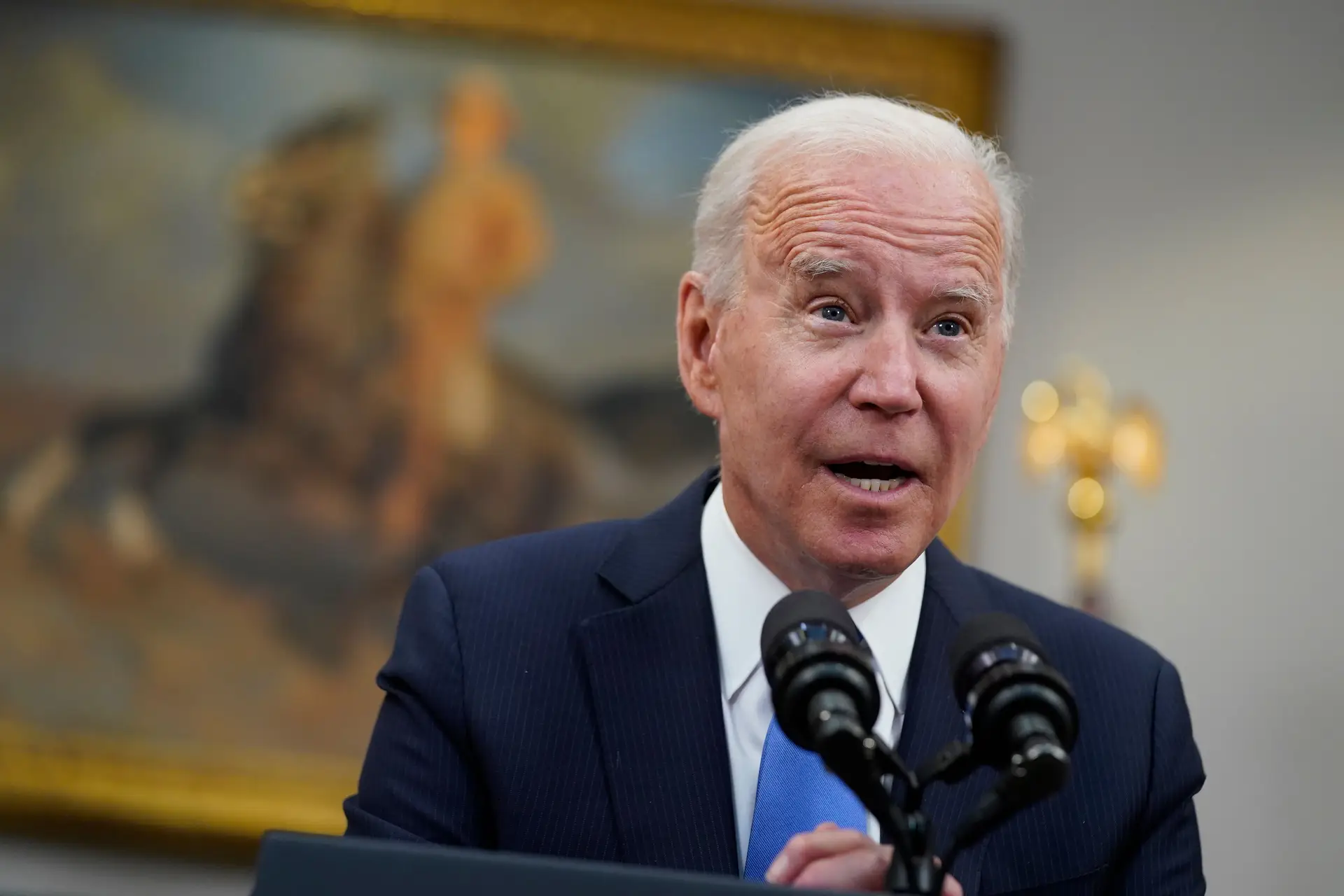 Biden quer relatório dos serviços secretos sobre origem do coronavírus dentro de 90 dias