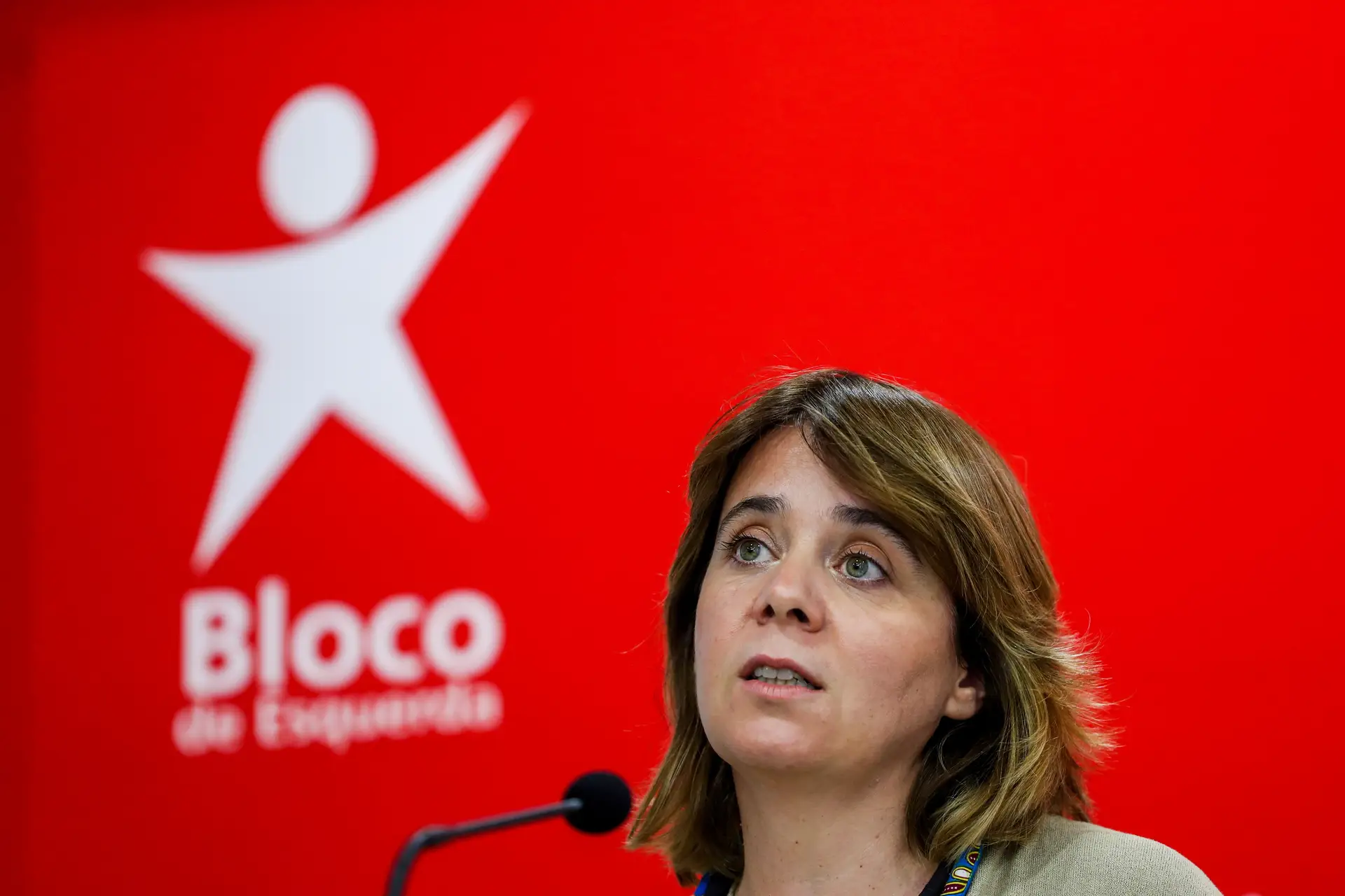 Champions. "Não é compreensível permitir-se aquilo que não se permite à generalidade dos cidadãos deste país"