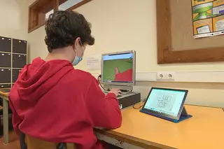 Aprender a ver a história da cidade com Minecraft