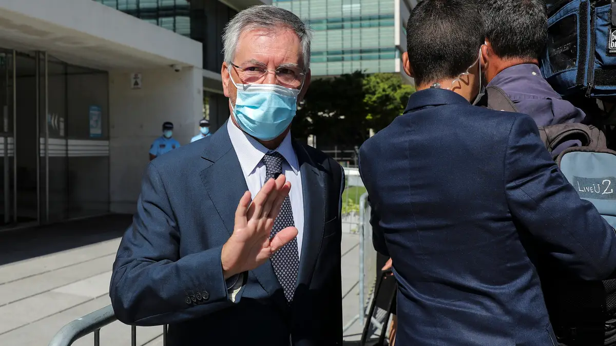 O ex-ministro Socialista Armando Vara à saída do Campus de Justiça em Lisboa depois do inicio do julgamento no âmbito da Operação Marquês a 9 de junho de 2021.
