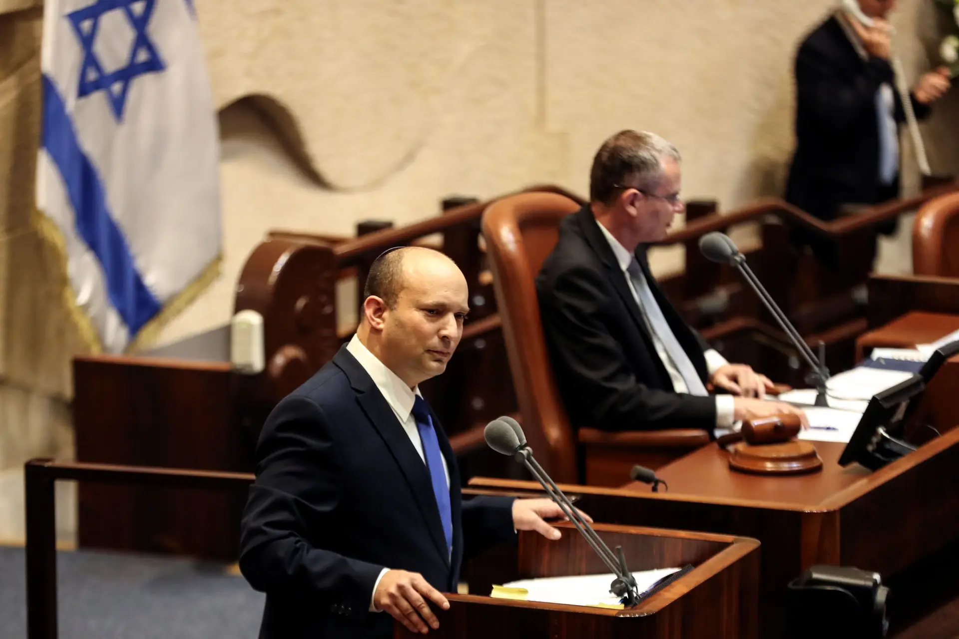 Israel. Bennett afirma que "renovação do acordo nuclear com o Irão é um erro"