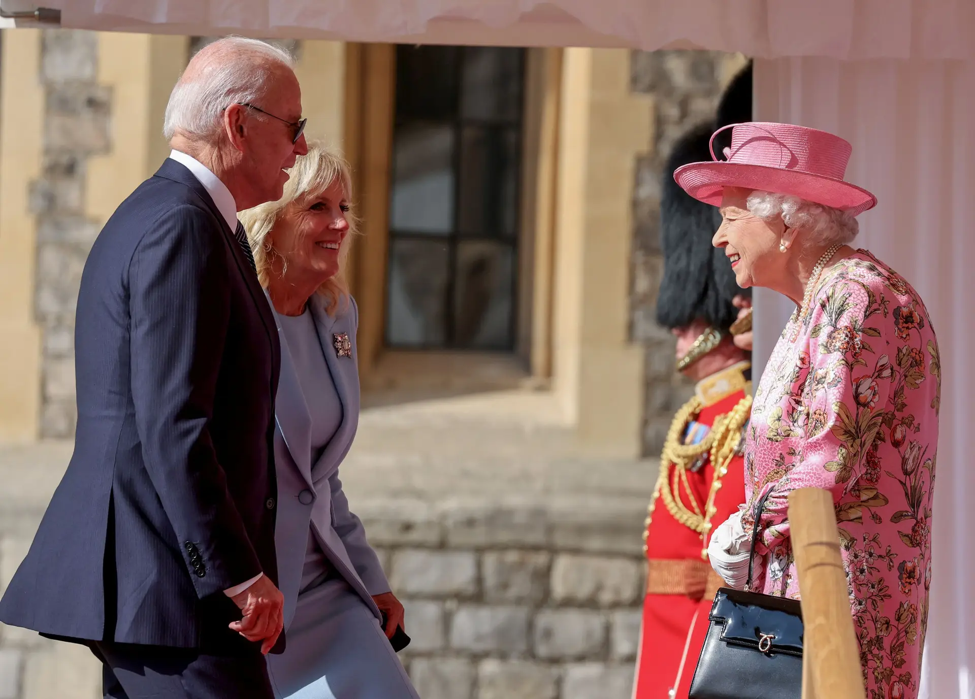 Rainha Isabell II recebe presidente dos EUA no castelo de Windsor