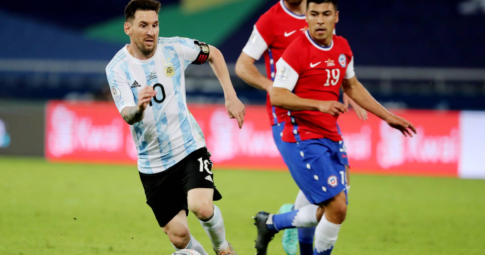 Copa América.  Argentina empató contra Chile en su debut