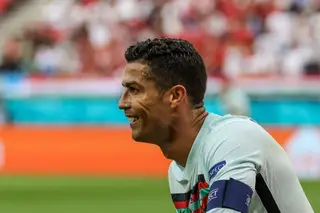 Um jogo, dois recordes. Ronaldo volta a fazer história