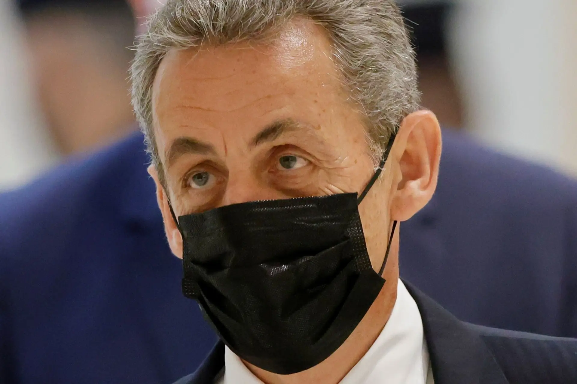Ministério Público francês pede seis meses de prisão efetiva para Sarkozy