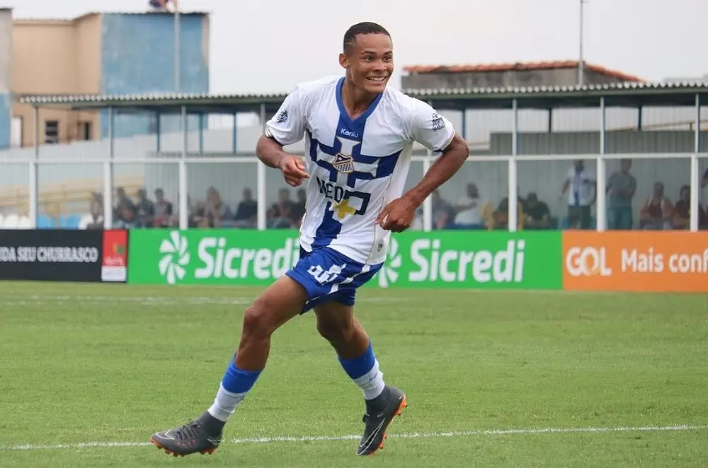 Renato Júnior vai ser emprestado ao Portimonense