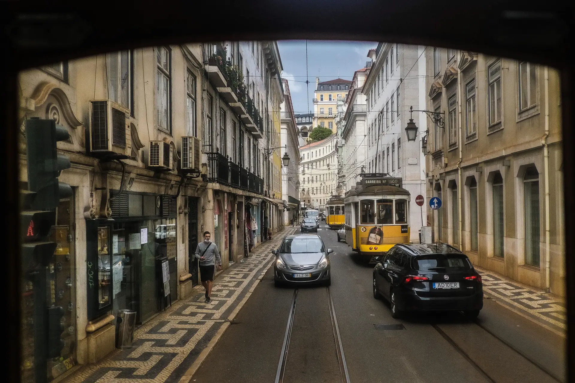 Incidência da covid-19 diminui em Portugal. Mortalidade e internamentos estão a estabilizar