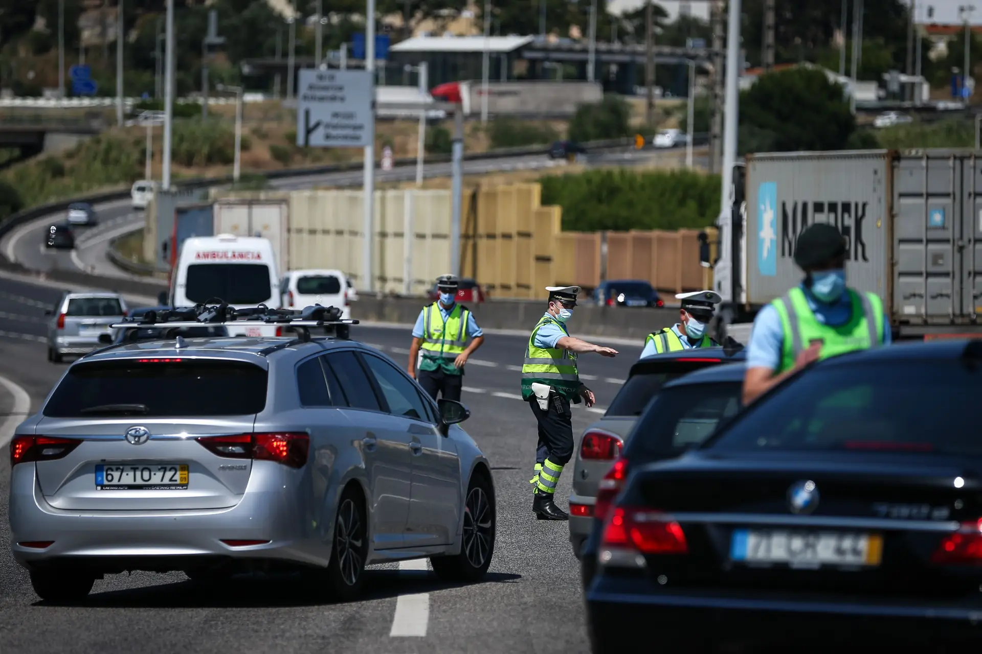 Um morto e 537 acidentes nos primeiros dois dias da operação Natal da GNR