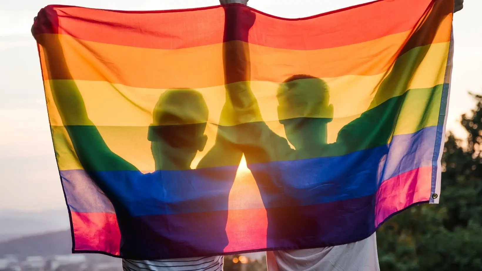 Multas até 150 mil euros para senhorios que recusem arrendar casa a casal homossexual em Espanha