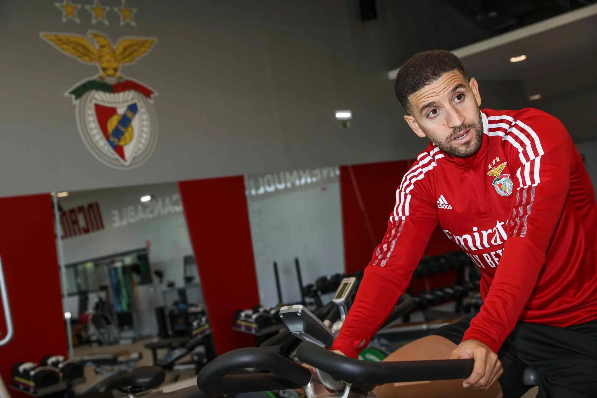 Taarabt regressa ao Benfica "cheio de energia" para a nova época
