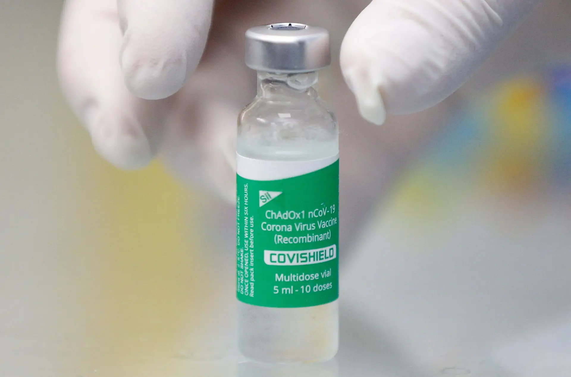 Certificado digital Covid-19 da União Europeia aceita vacina da AstraZeneca, mas não aceita a mesma vacina fabricada na Índia?
