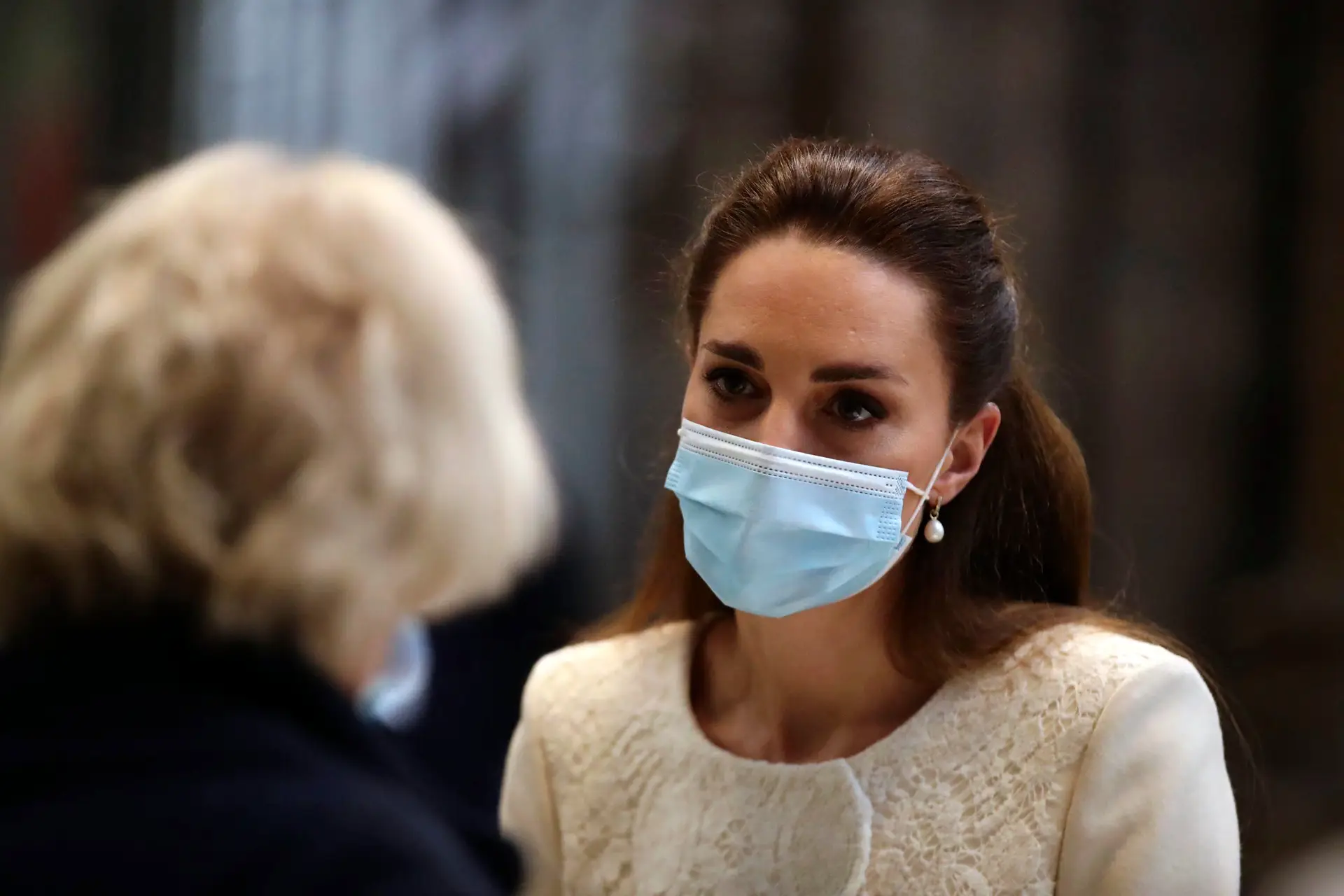 Kate Middleton em isolamento após contacto com um caso positivo de covid-19