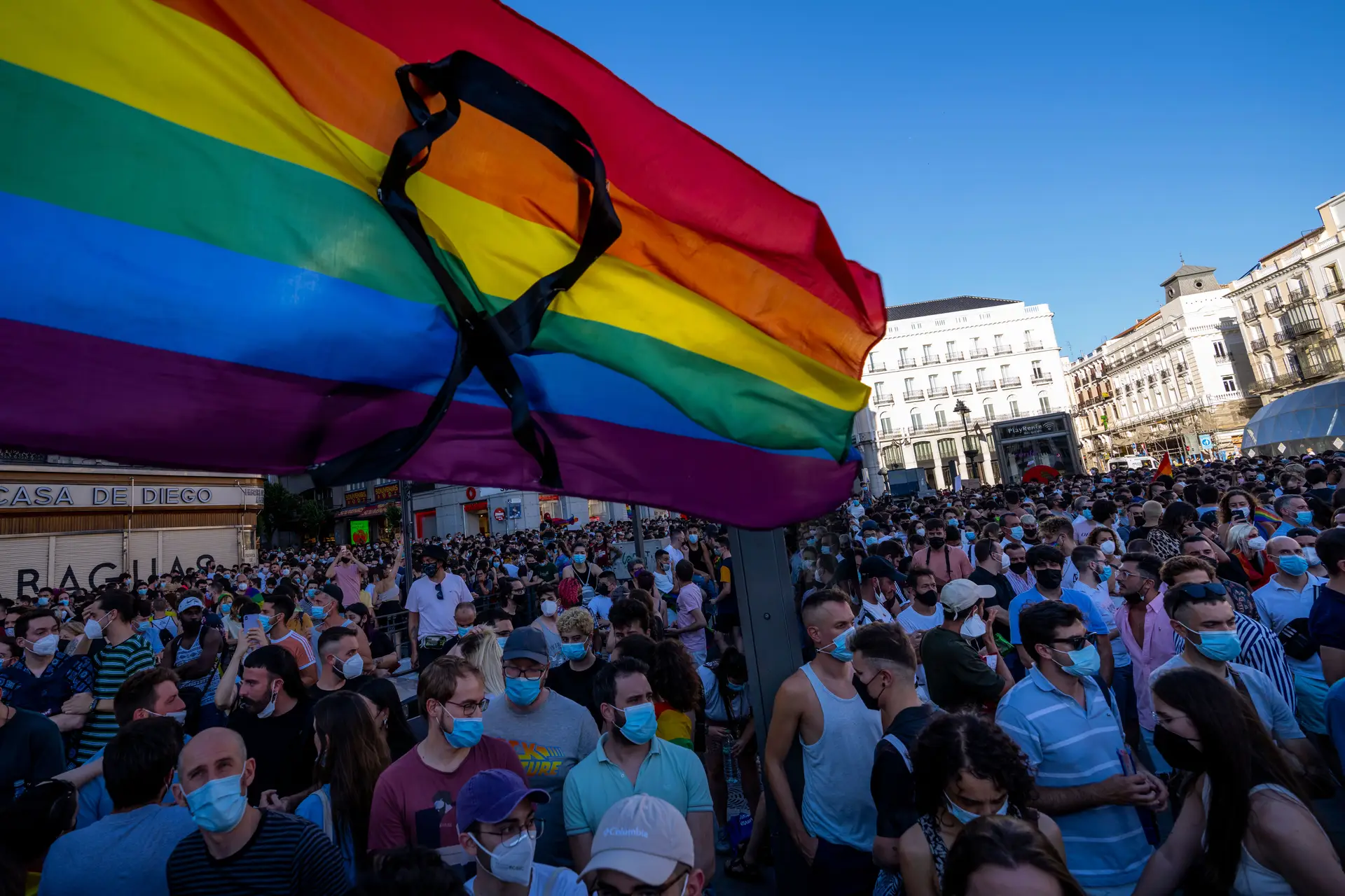 Onda de protestos em Espanha após jovem homossexual de 24 anos ser espancado até à morte