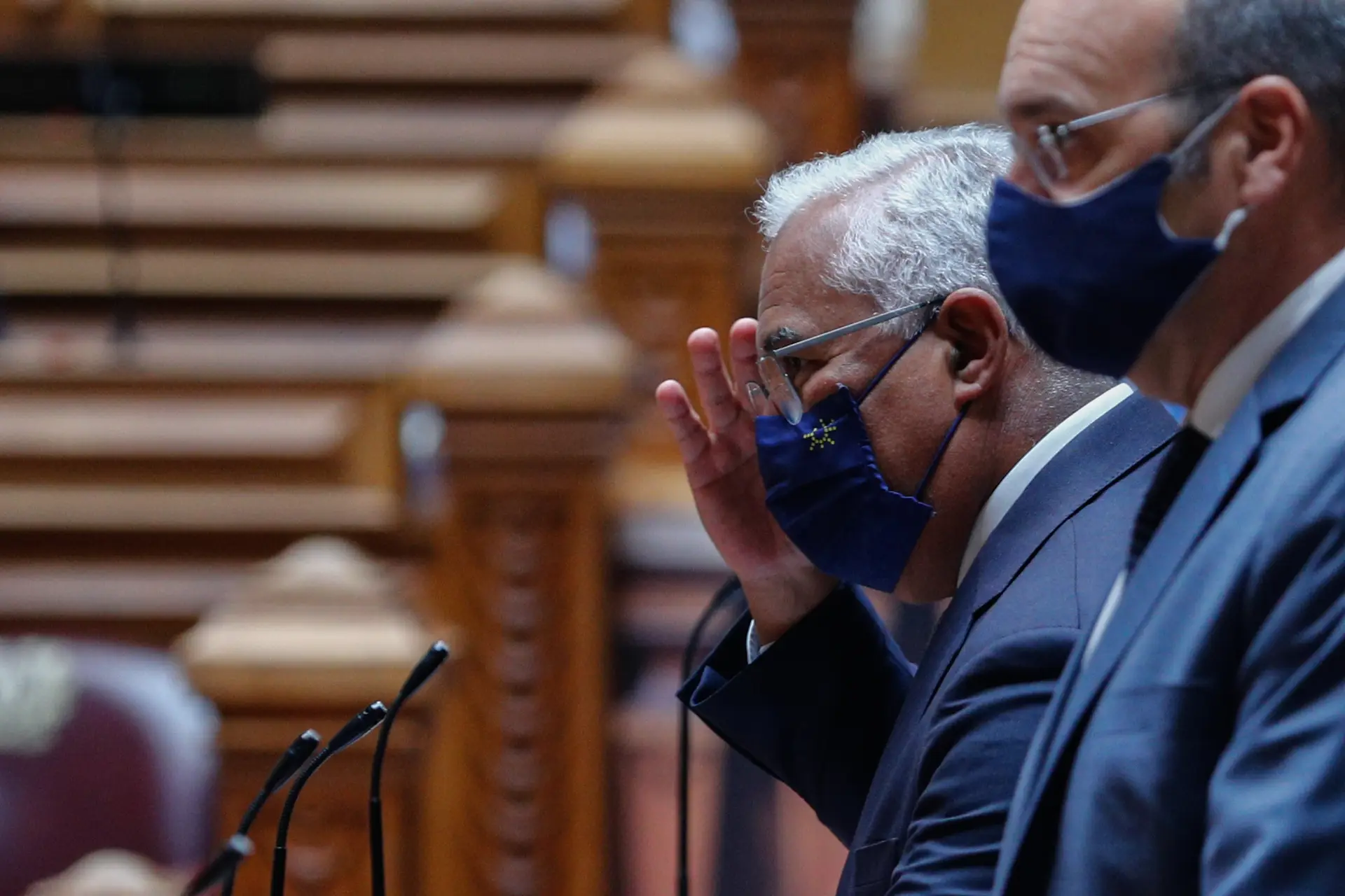 PSD acusa Governo de cansaço. Costa devolve conselho e recomenda "férias" a Adão Silva