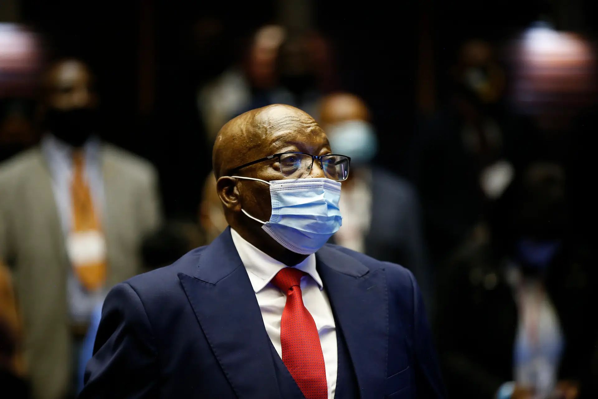 Tribunal considera ilegal libertação de ex-PR sul-africano Zuma e ordena regresso à prisão