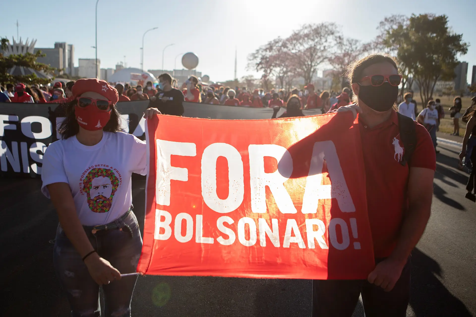 Milhares nas ruas do Brasil para exigir destituição de Bolsonaro