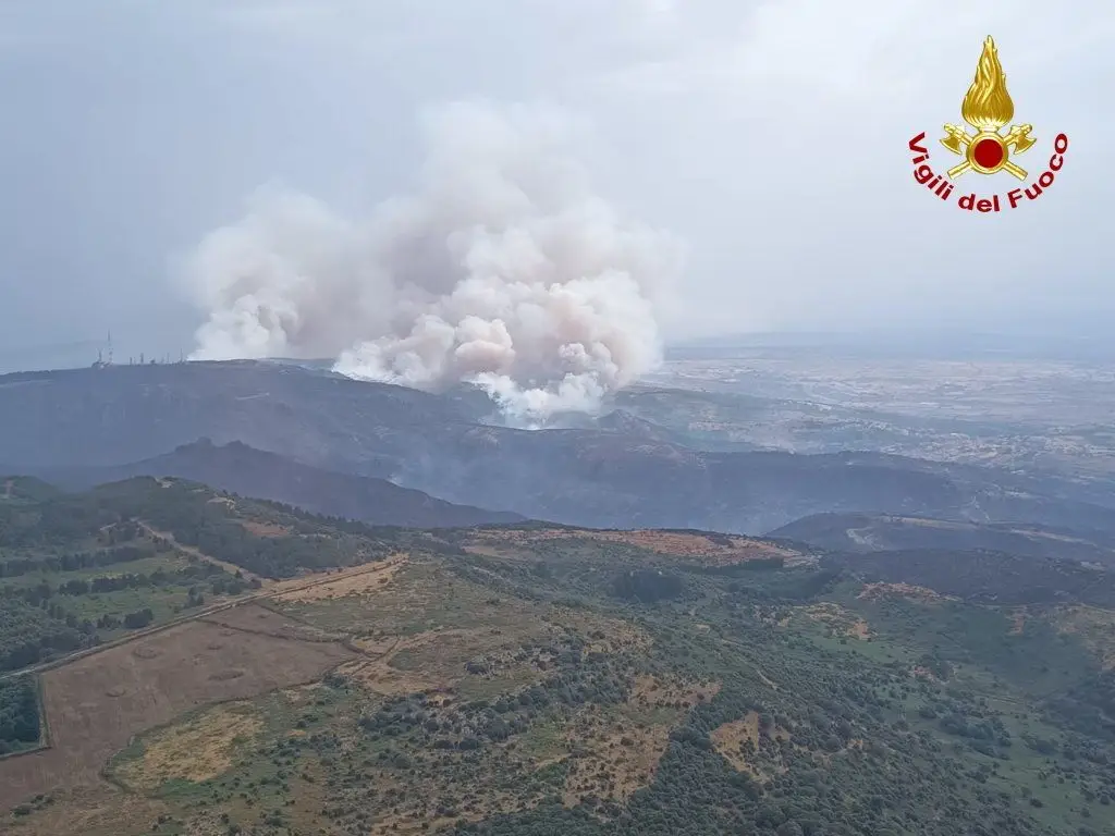 Governo italiano pede ajuda à UE para combater incêndios na Sardenha