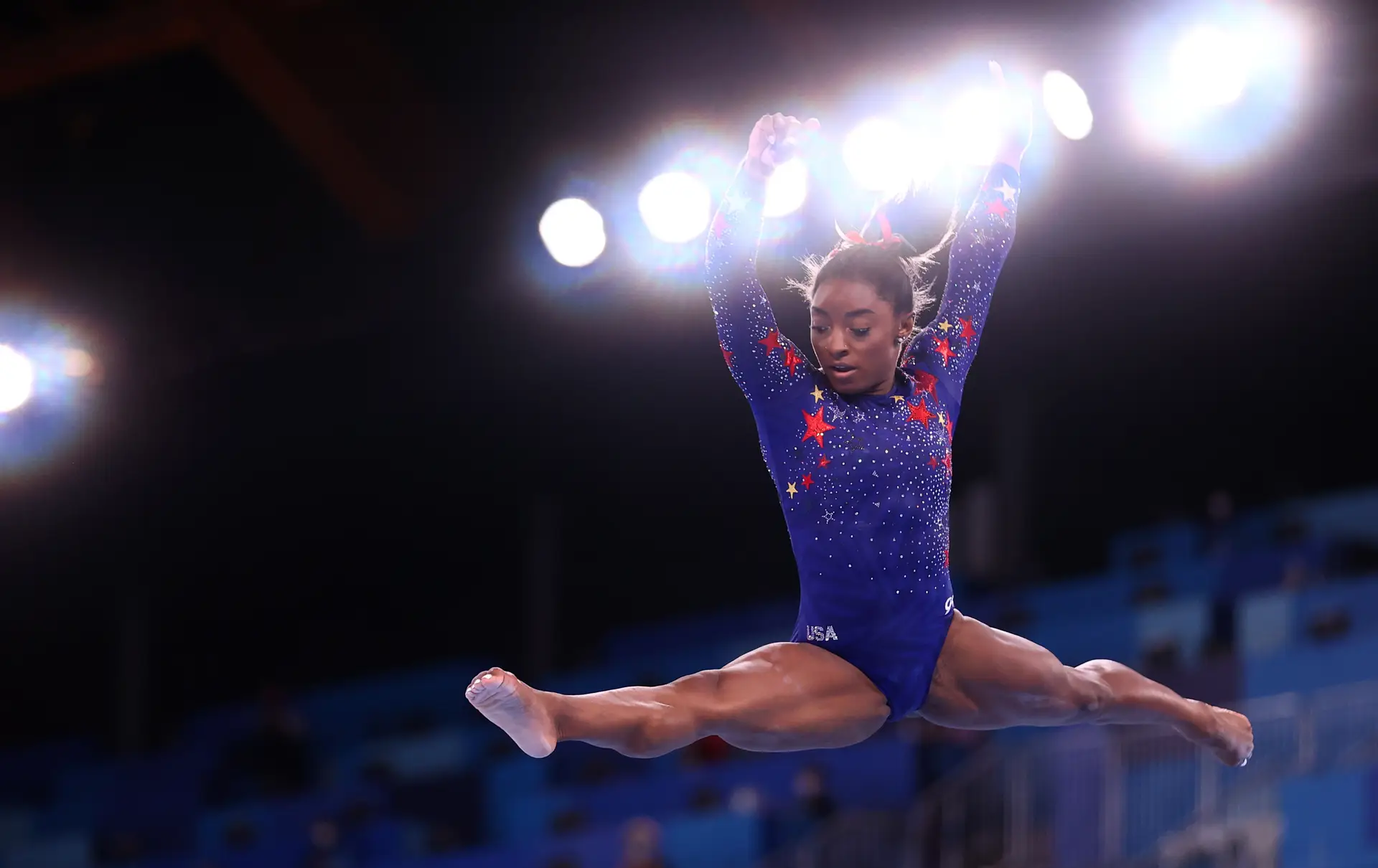 Tóquio 2020. Simone Biles desfalca Estados Unidos em plena final por equipas