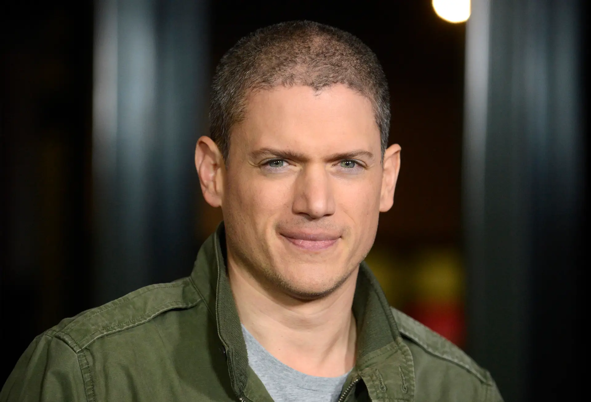 Ator de Prison Break revela ser autista: "Foi um choque, mas não foi uma surpresa"