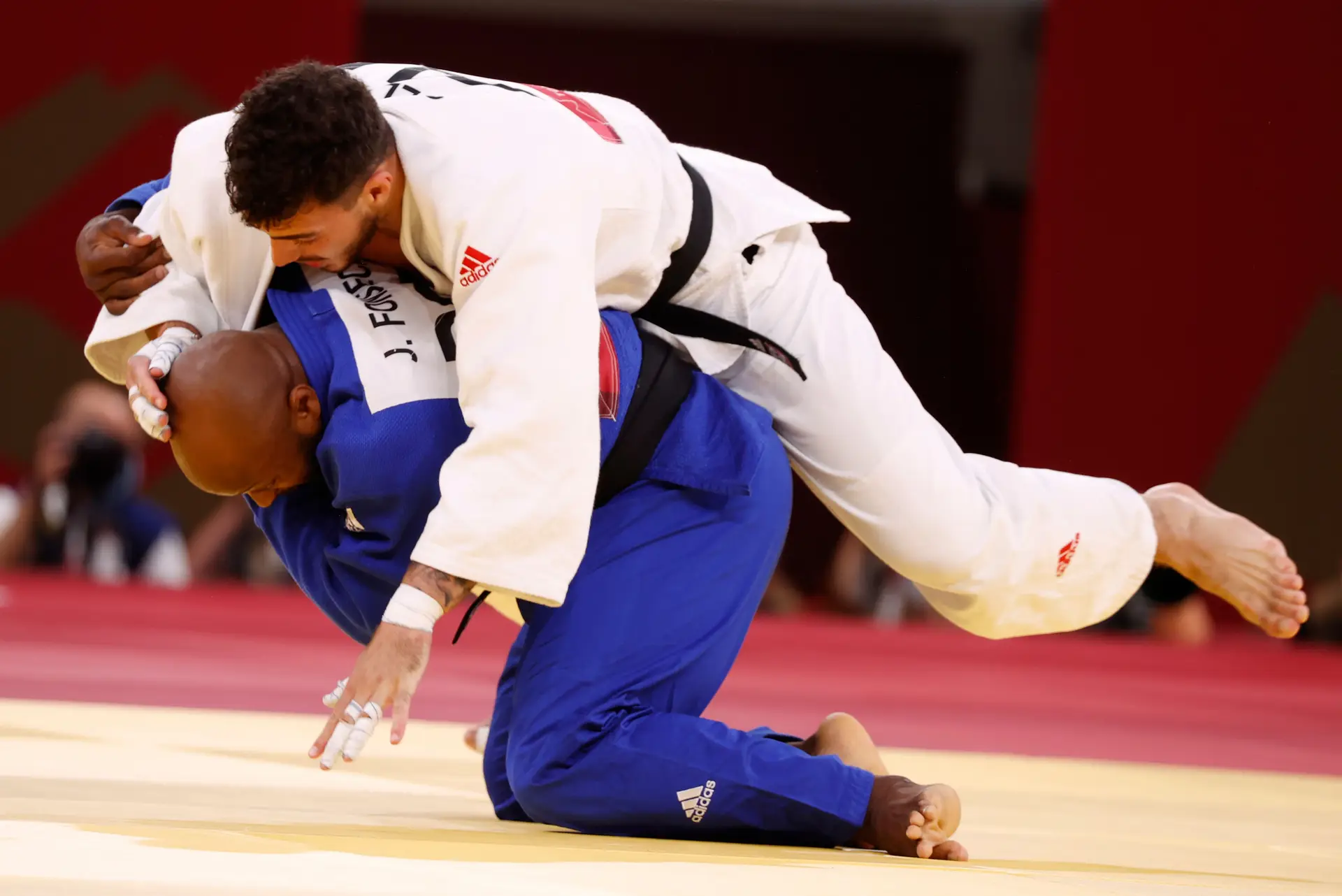 Tóquio 2020: Pedro Pichardo fez soar o hino de Portugal e recebeu medalha de ouro