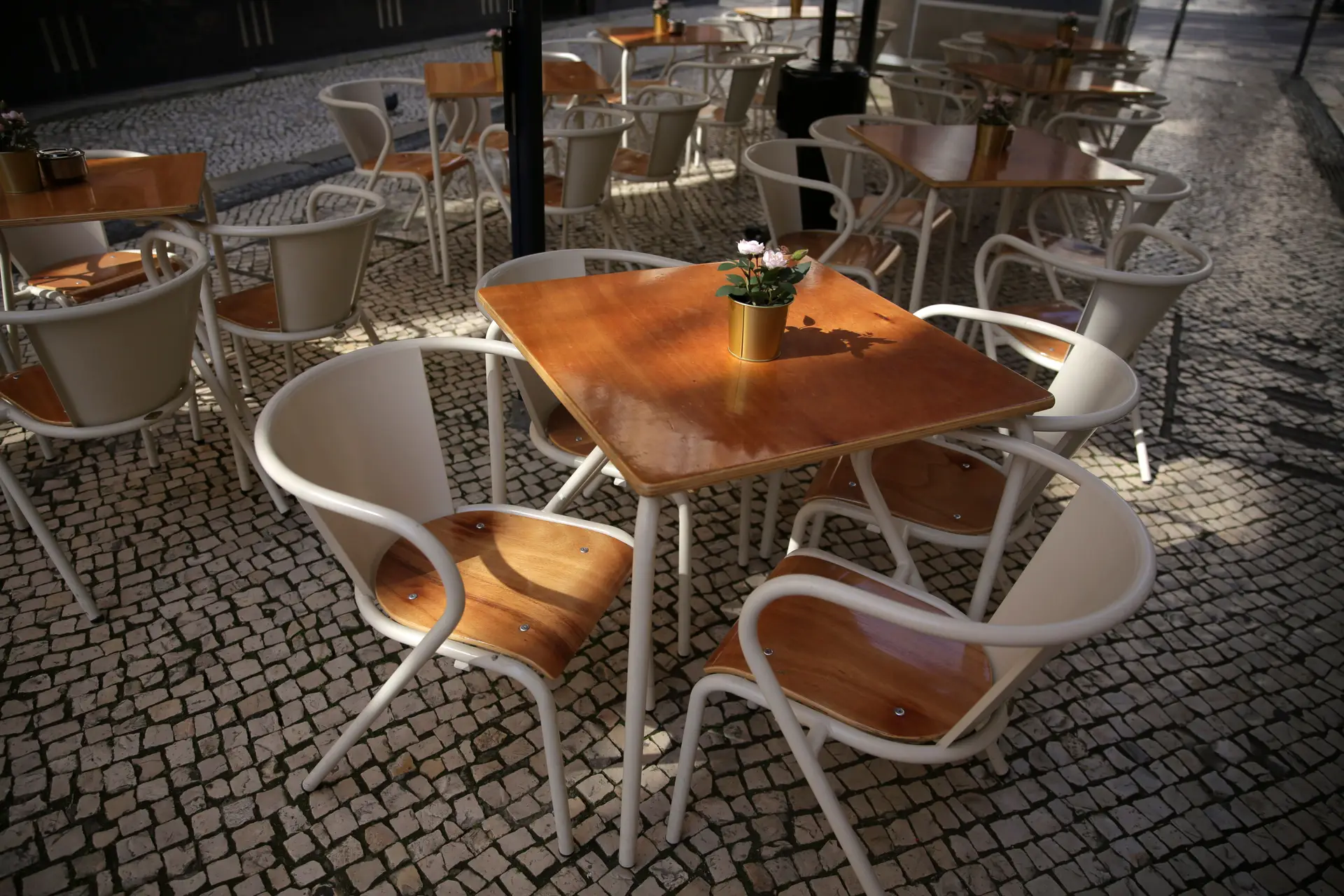 Afinal, menus com refrigerante ou álcool não vão ter taxa única de IVA a 23%
