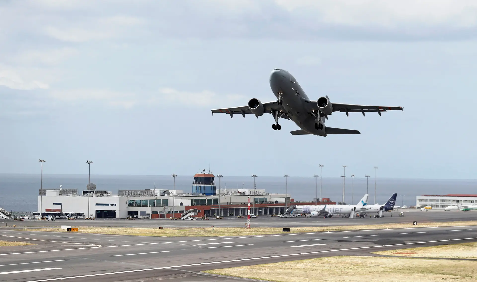 Aeroporto da Madeira condicionado devido à chuva e vento forte