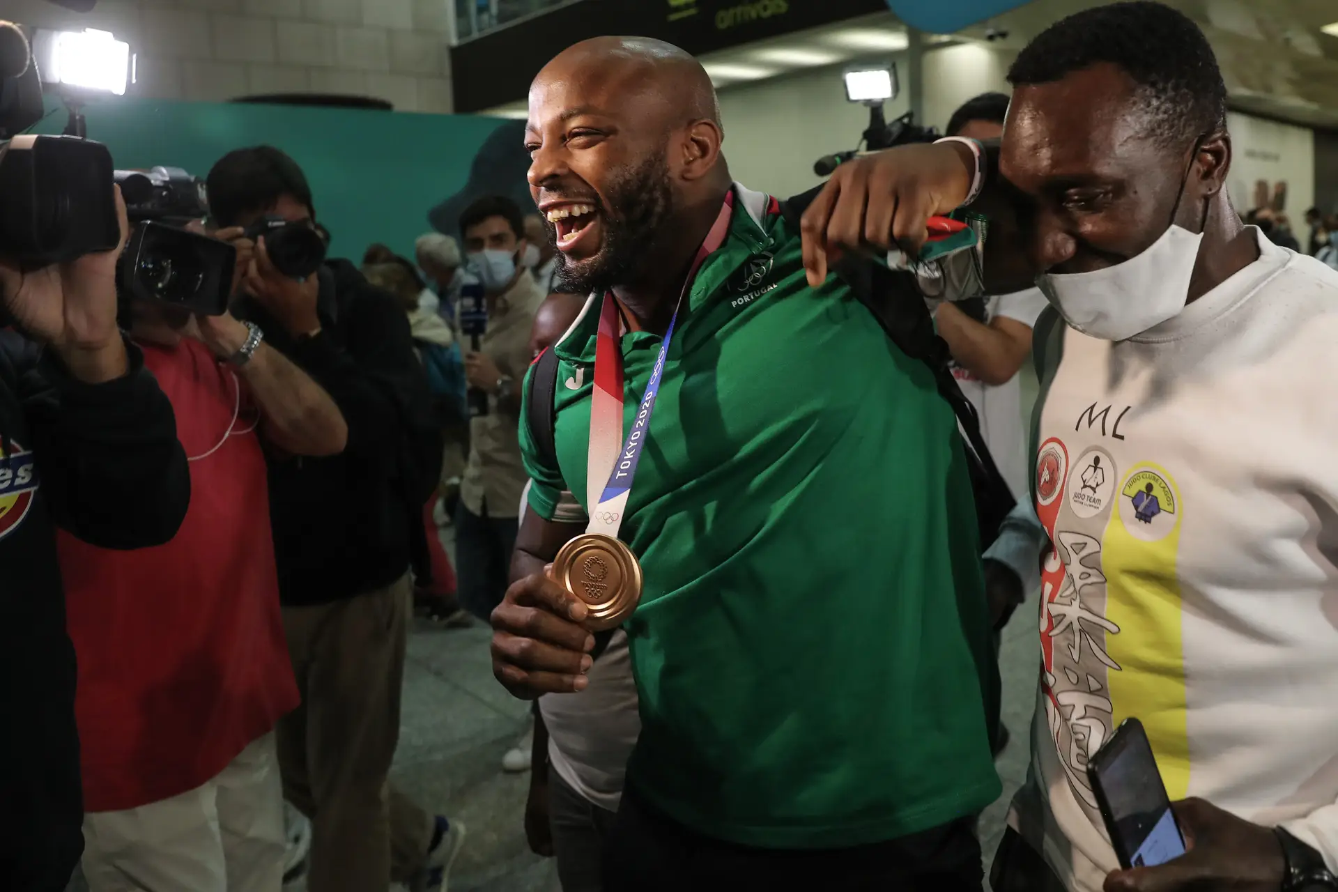 Jorge Fonseca chega a Portugal de medalha ao peito: "Quero o ouro, infelizmente conquistei o bronze"