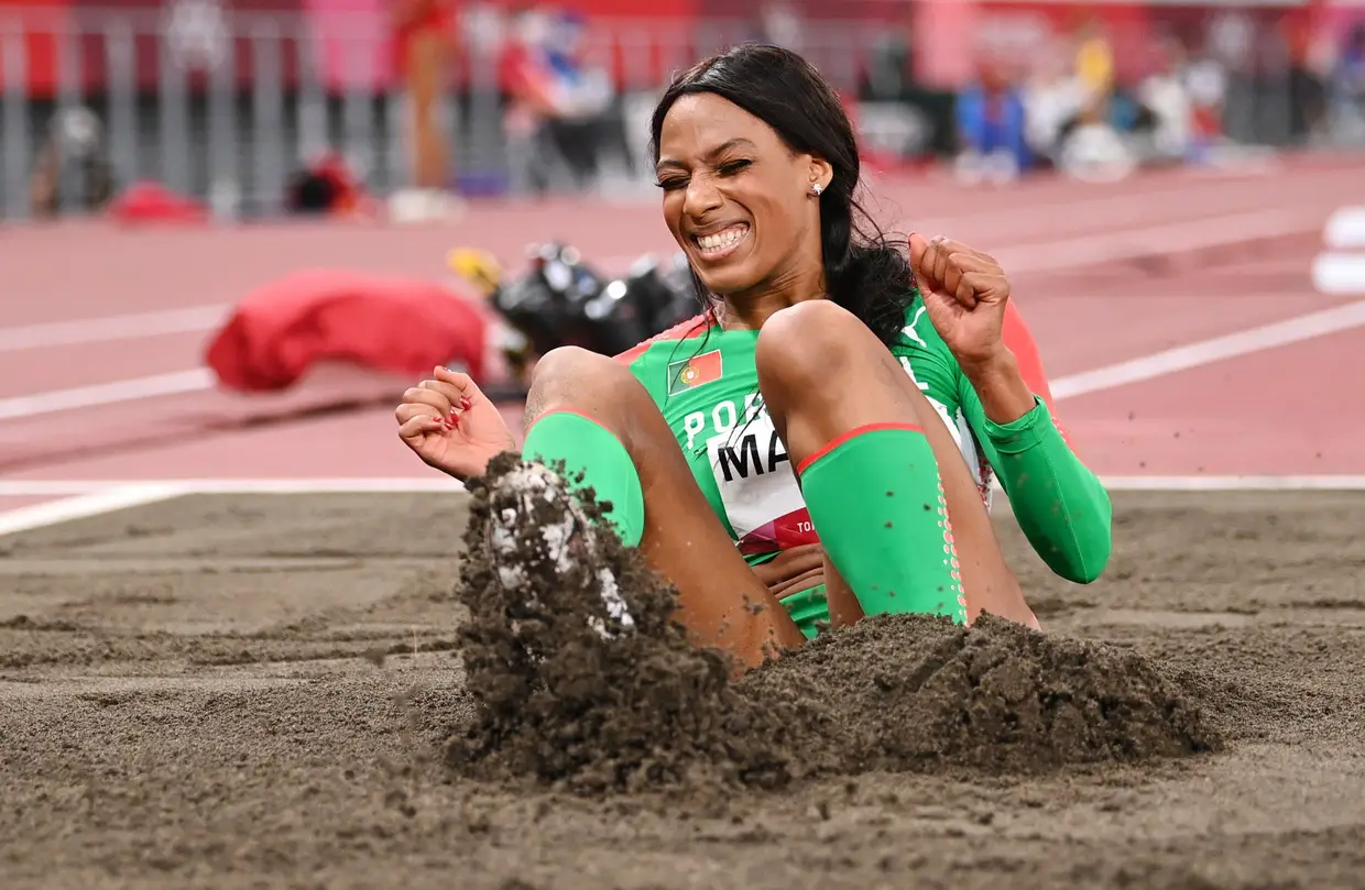 Patrícia Mamona já recebeu a medalha de prata no triplo ...