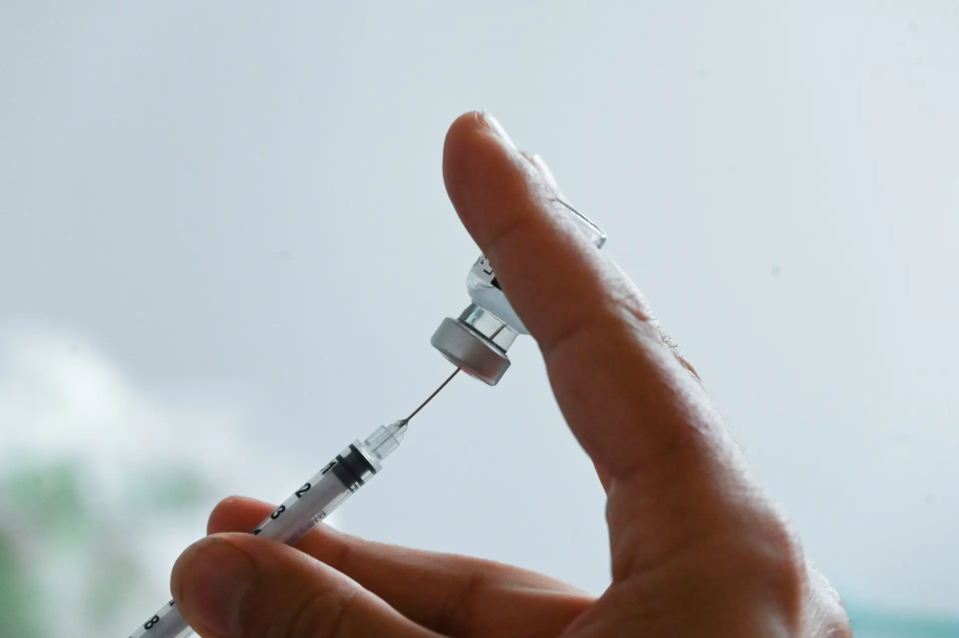 Covid-19. Regulador norte-americano dá aprovação final à vacina da Pfizer 
