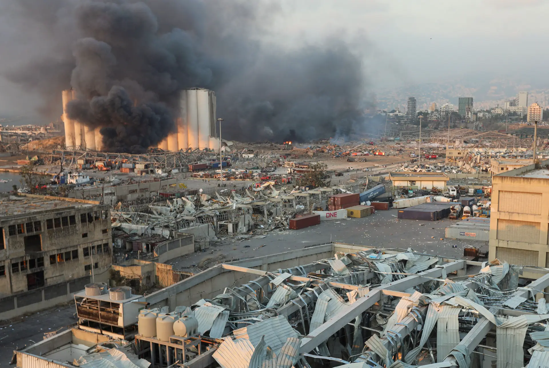 Investigação sobre explosão do porto de Beirute praticamente paralisada