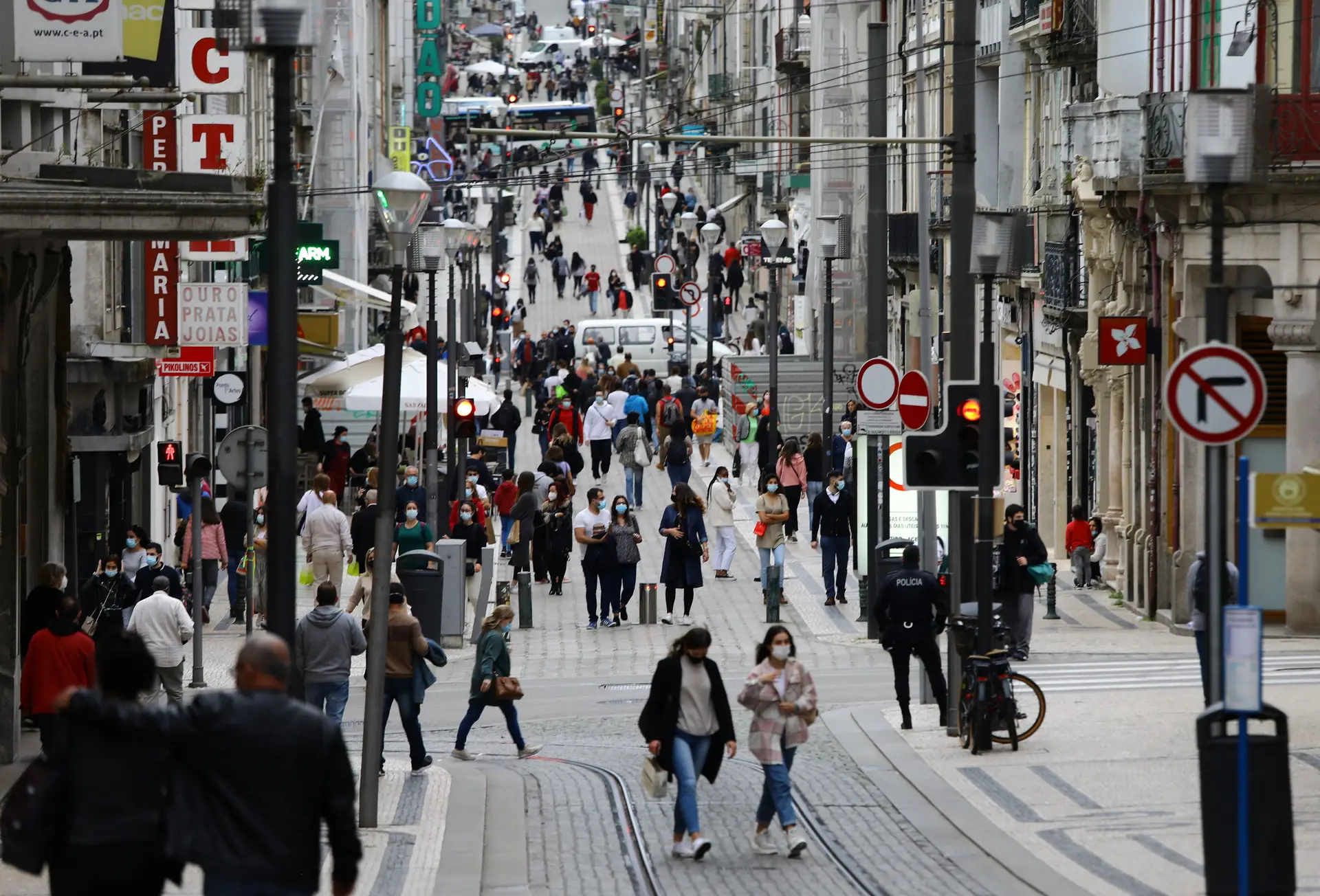 Covid-19. Há 32 concelhos com mais de 480 casos por 100 mil habitantes