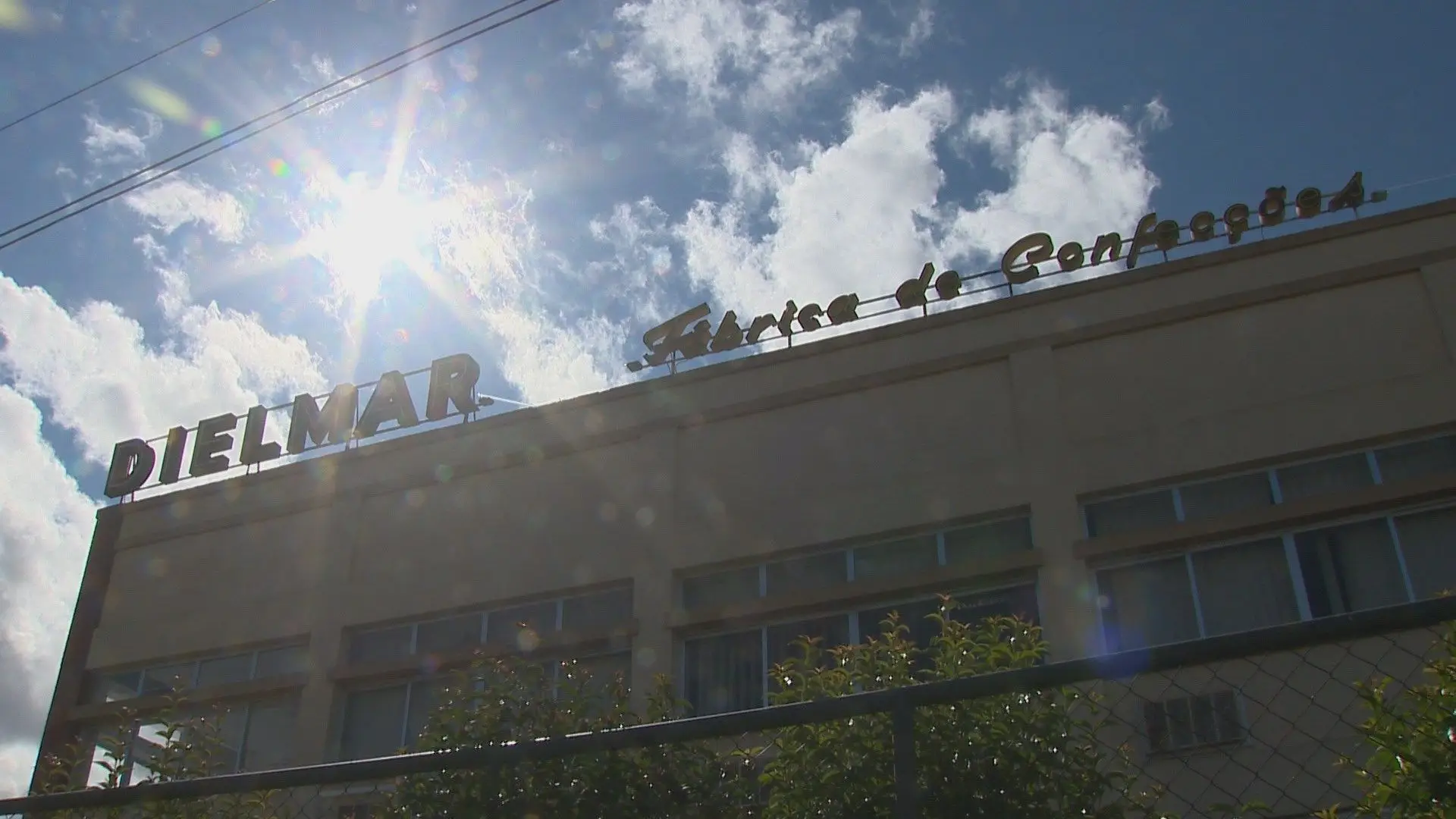 Trabalhadores da Dielmar reúnem-se com sindicato