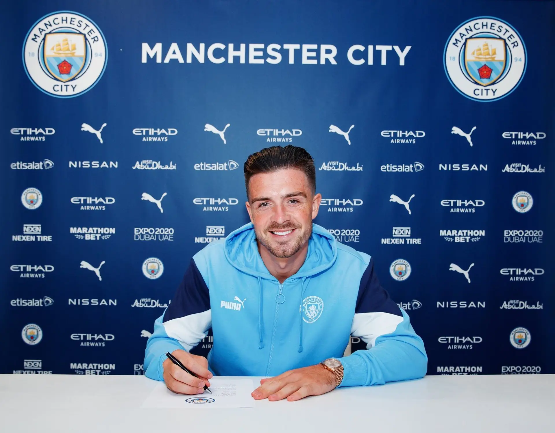 City contrata Jack Grealish ao Aston Villa por valor recorde