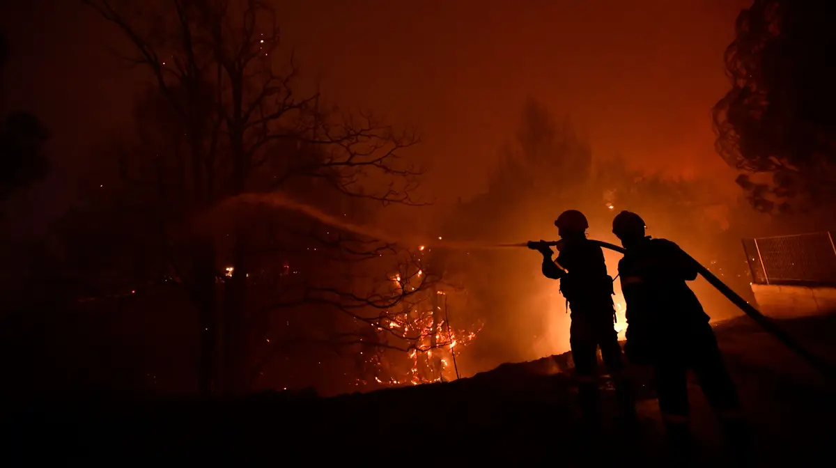 Incêndio florestal na cidade de Afidnes, Grécia