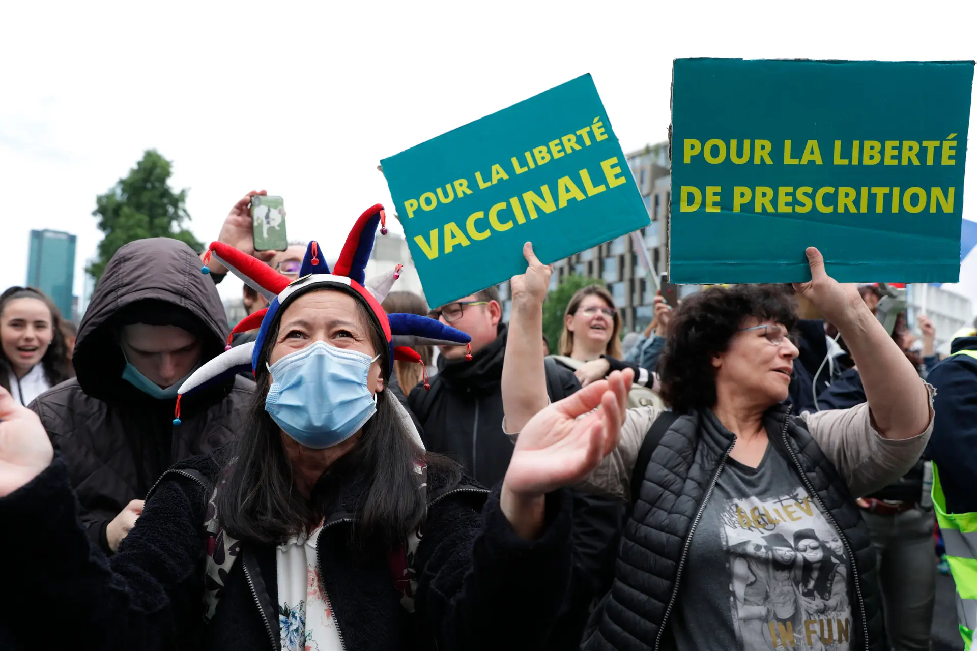 Continuam os protestos em França contra a obrigatoriedade do passe sanitário