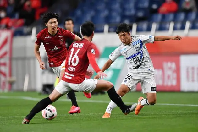 Shuhei Kawasaki a caminho do Portimonense