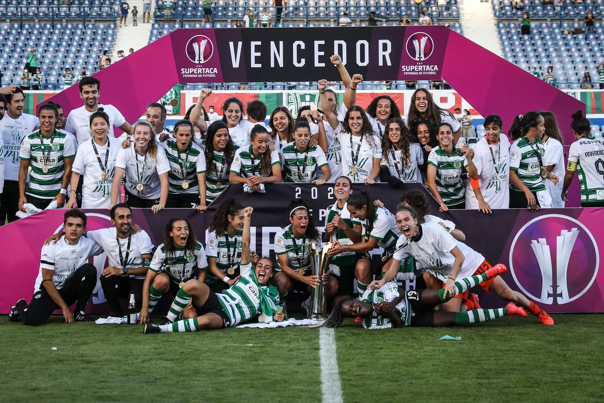 Sporting vence Benfica e conquista Supertaça de futebol feminino