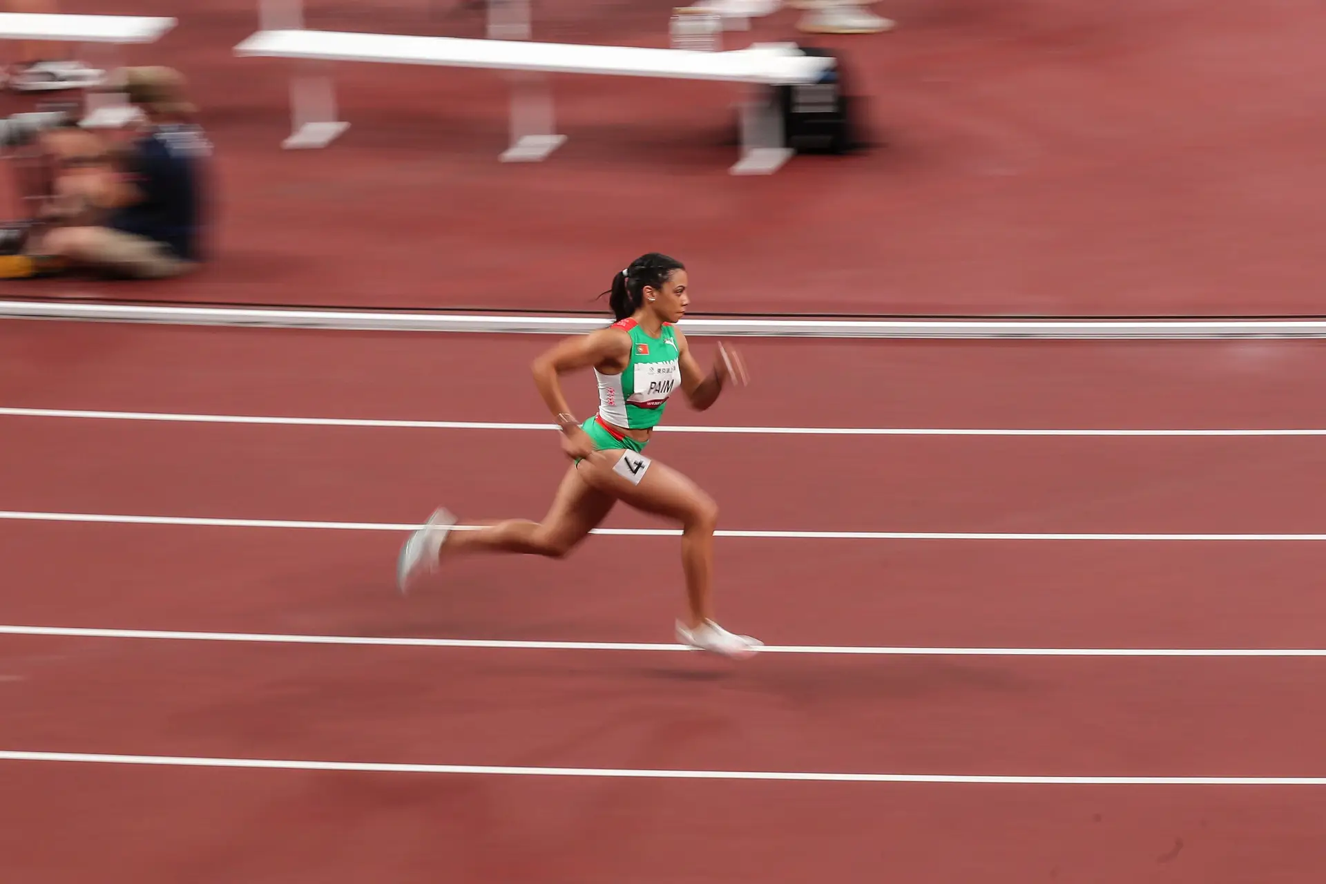 Paralímpicos. Carina Paim e Sandro Baessa apurados para finais dos 400 metros T20