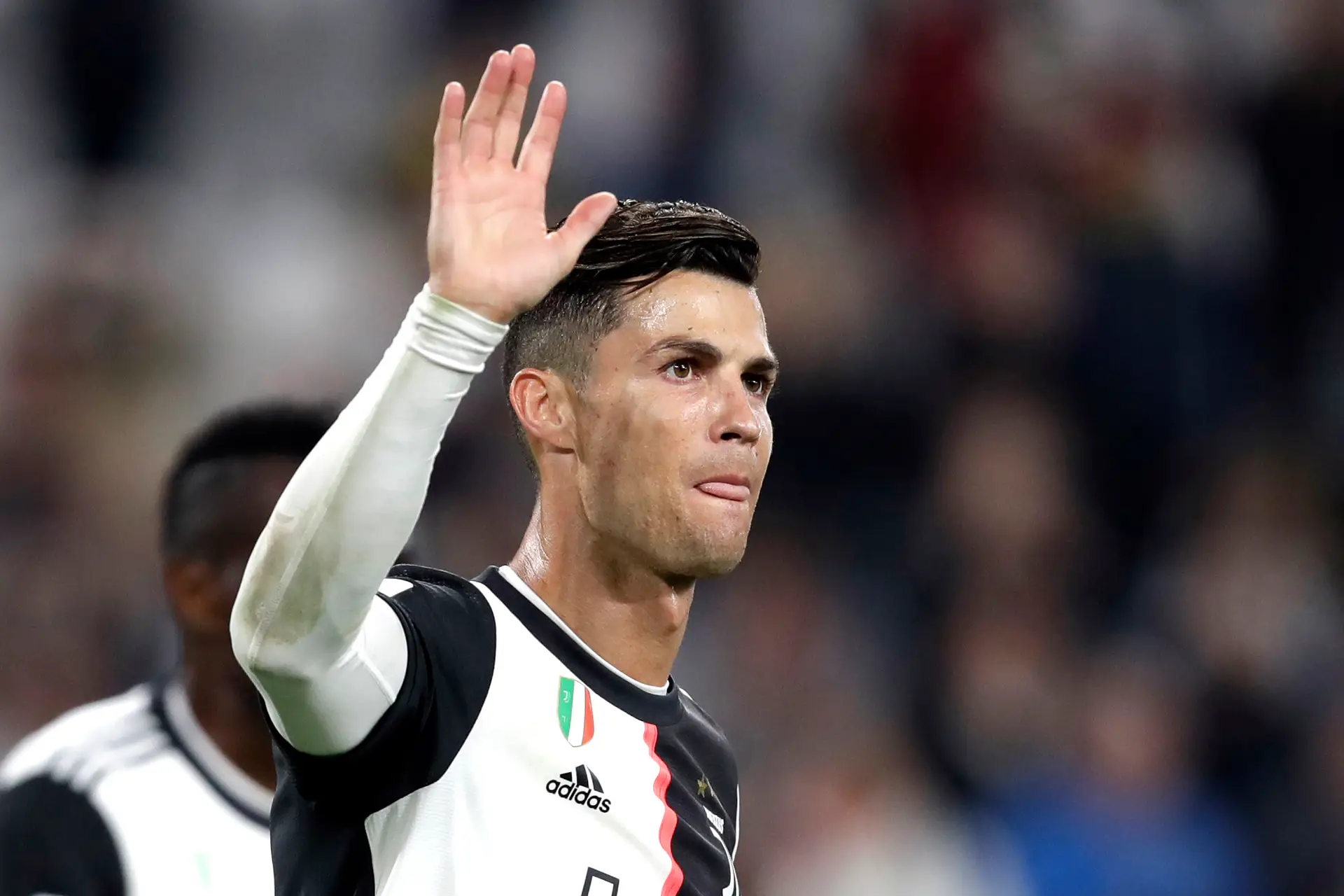 Ronaldo quer ganhar troféus no United e louvar "pai no futebol" Alex Ferguson