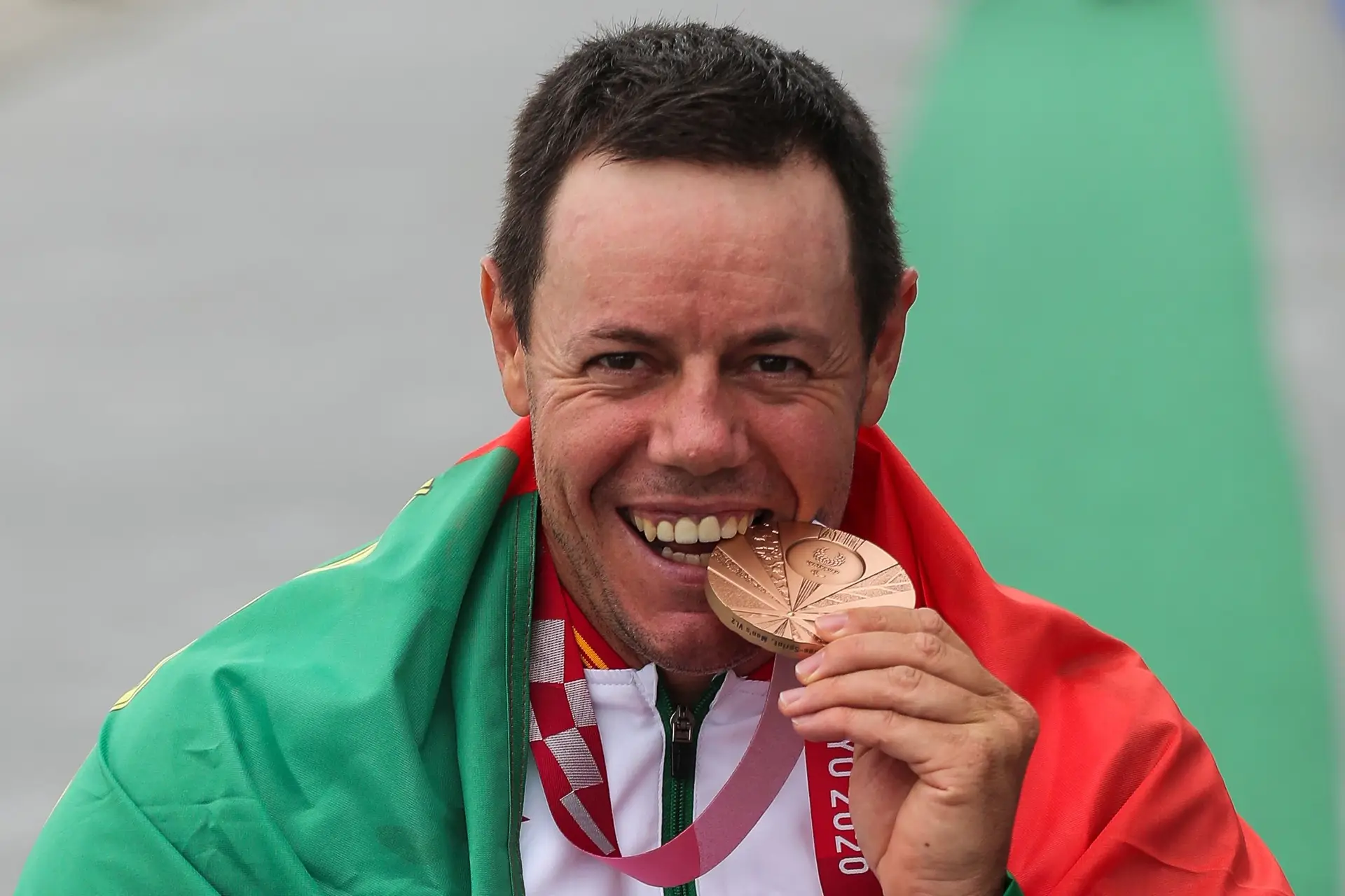 Jogos Paralímpicos. Canoísta Norberto Mourão conquista bronze nos 200 metros VL2 - SIC Notícias