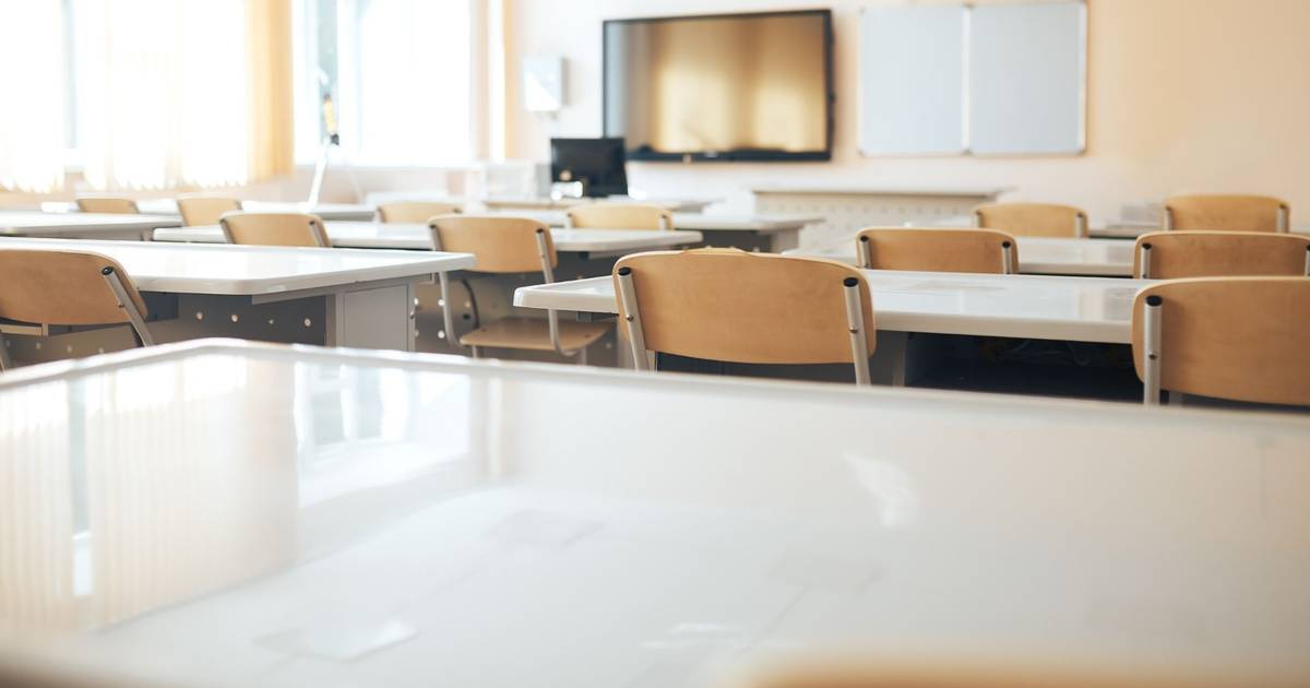Mais de 2.600 horários sem professores no arranque do ano letivo, diz Fenprof