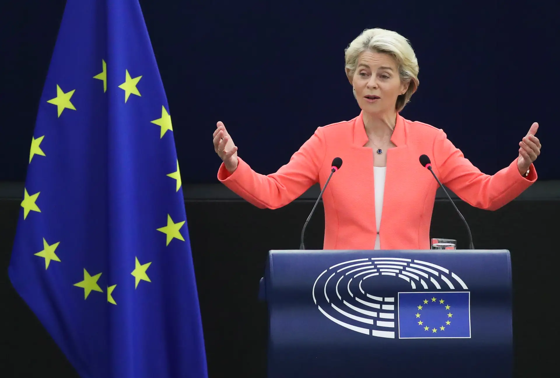 Covid-19: UE vai doar mais 200 milhões de vacinas a países de baixo rendimento