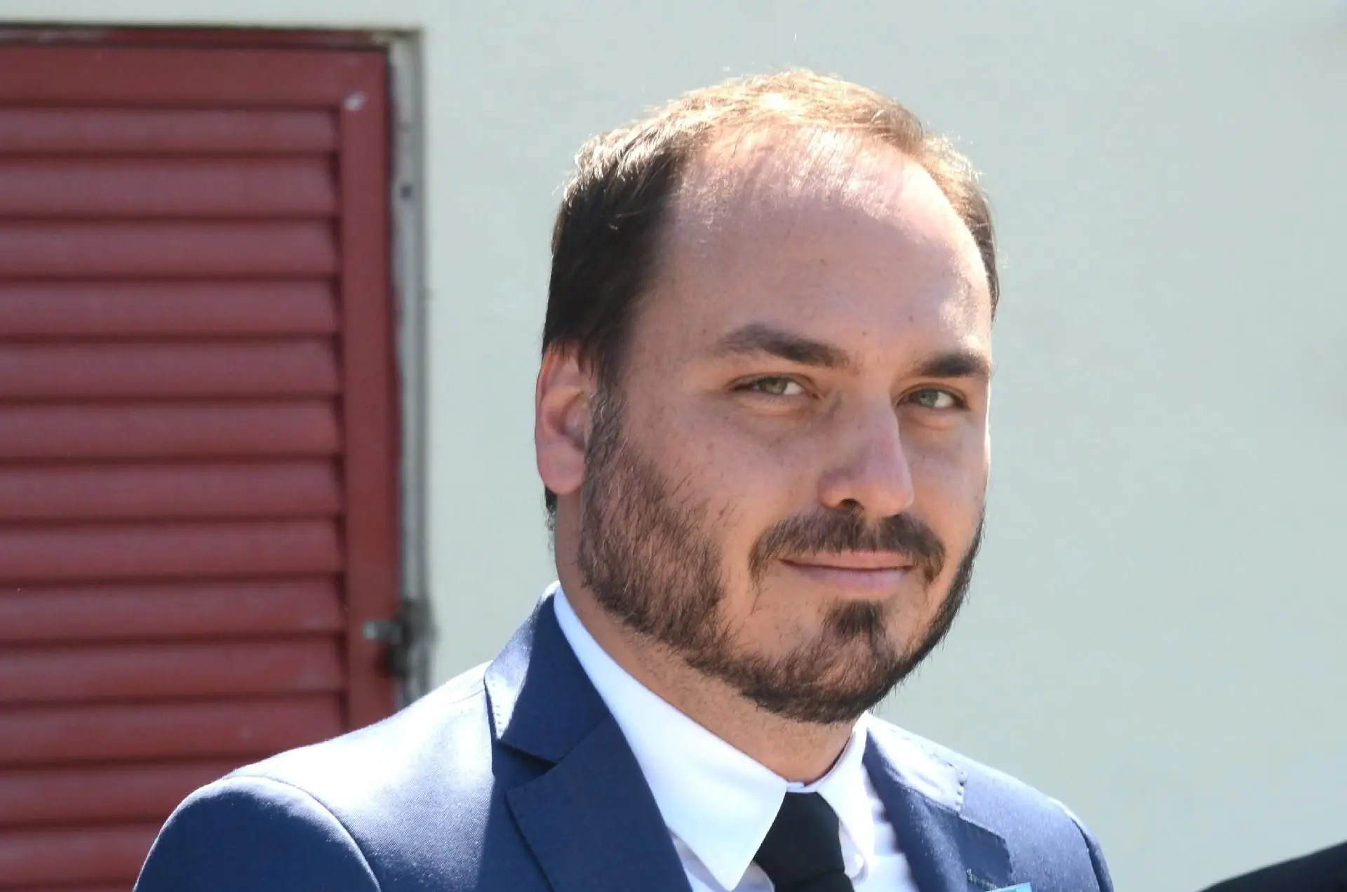 Filho de Bolsonaro citado em investigação como chefe de organização criminosa