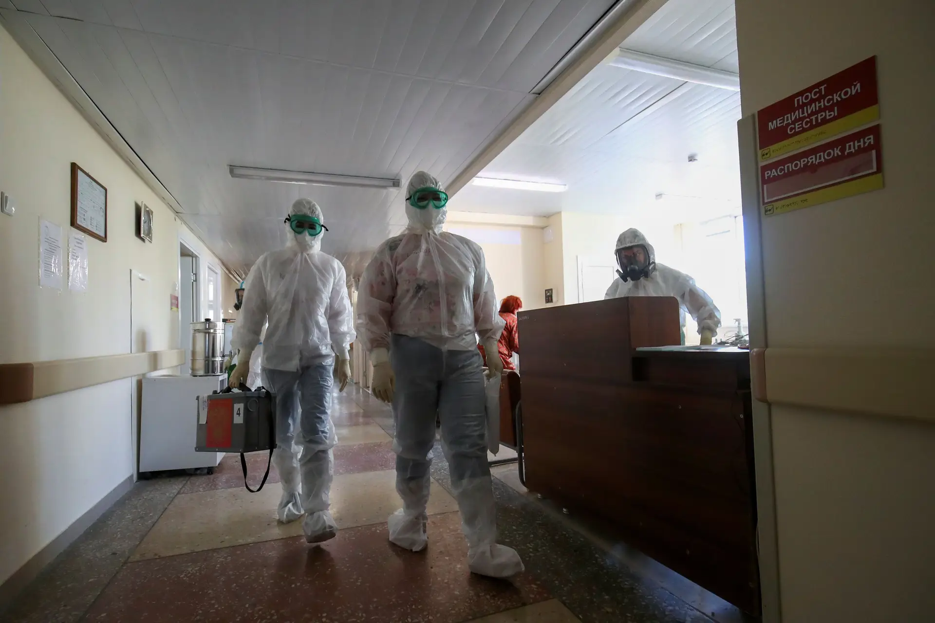 Rússia atinge novo máximo de mortes por covid-19